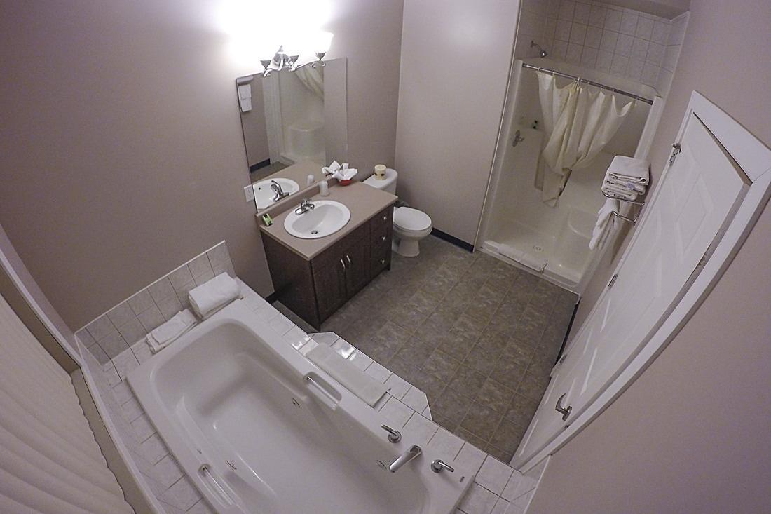 Westwood Inn Drayton Valley エクステリア 写真